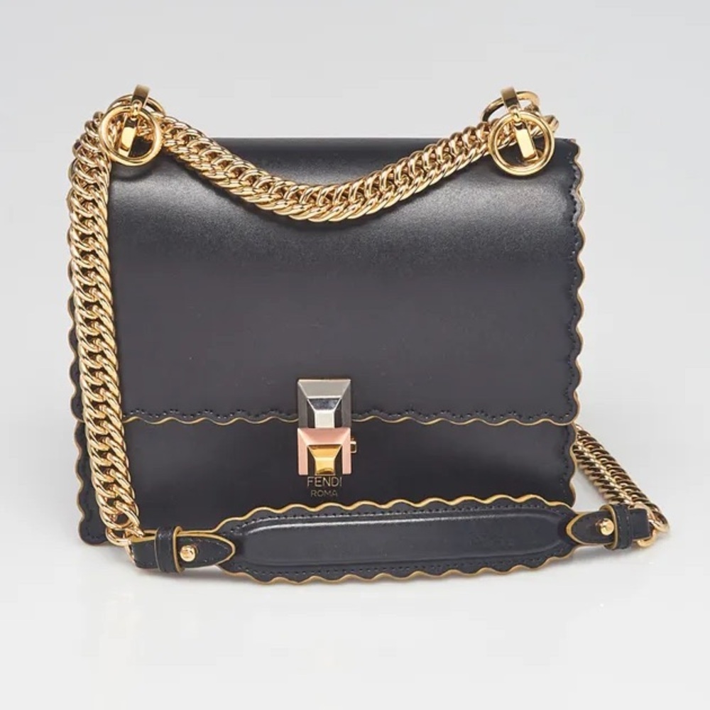 (1200) Fendi Black Leather Chain Shoulder Bag